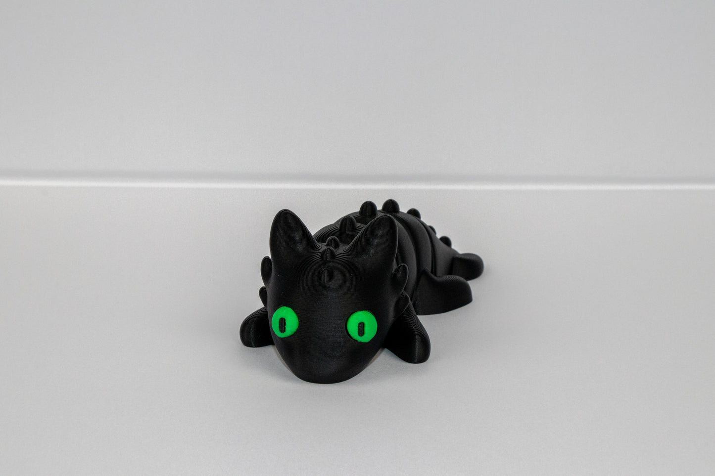 Poseable Dragon Companion – 3D Printed Display Creature (Dark or Light)