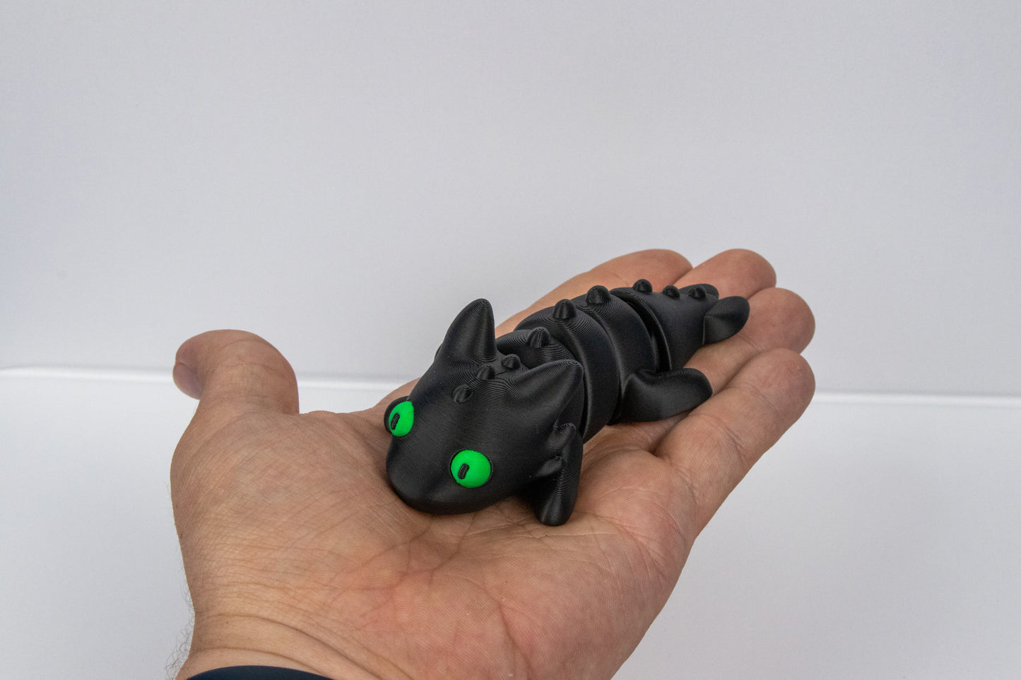 Poseable Dragon Companion – 3D Printed Display Creature (Dark or Light)