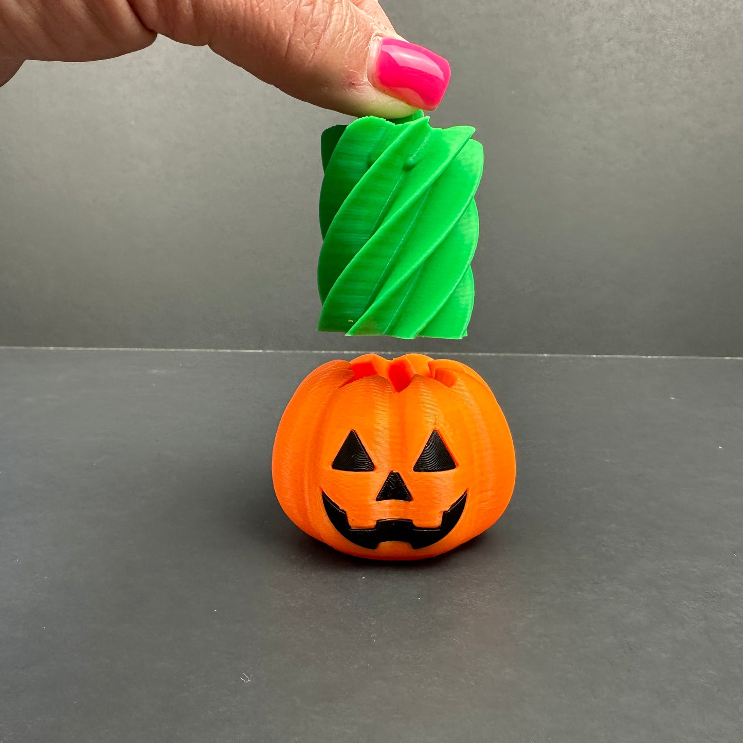 Jack-O'-Lantern and Halloween Ghost Decor Set - 3D Printed Fun for Home (1 Ghost, 2 Jack-O'-Lanterns)