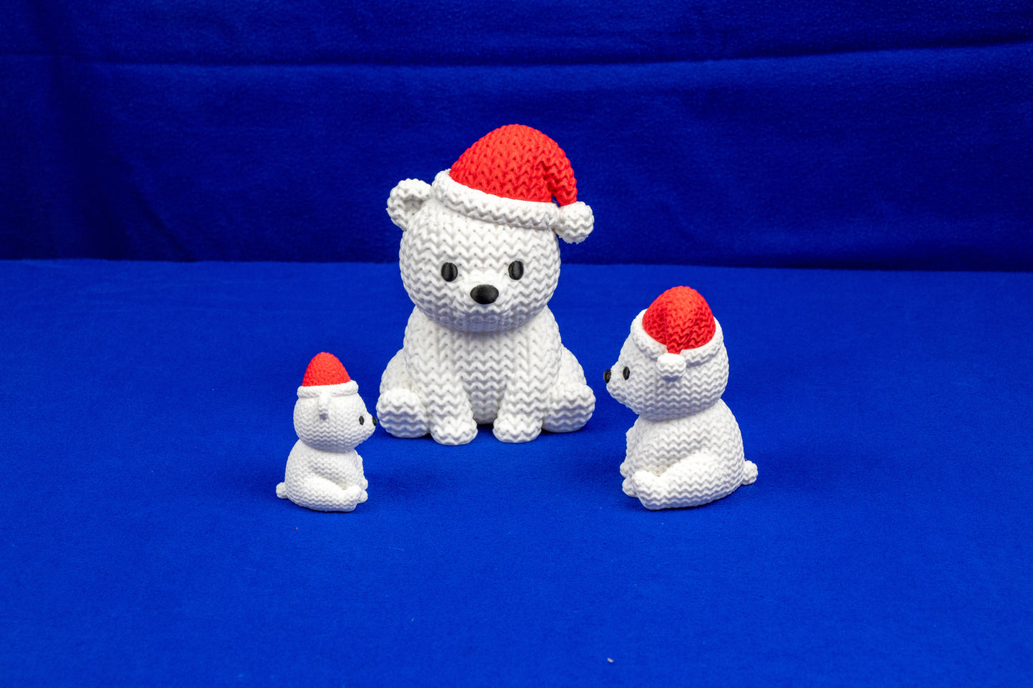 Arctic Knit Bear – 3D Printed Winter Decor (Santa Hat)