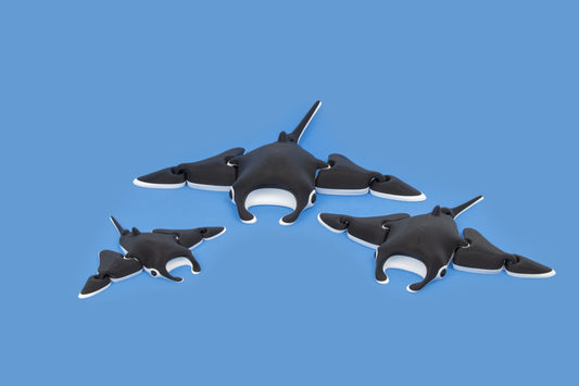 Manta Glide: Articulated 3D-Printed Desk Companion
