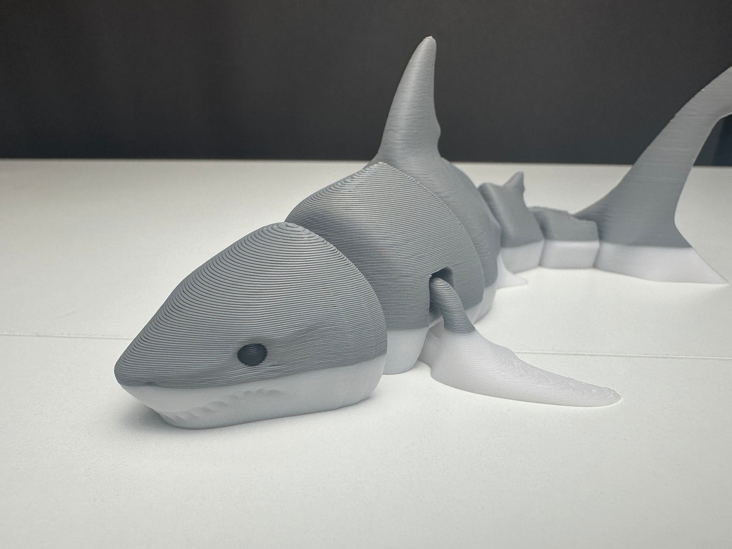 Great White Shark Figurine – Articulated Ocean Display | 3D Printed & Hand-Finished