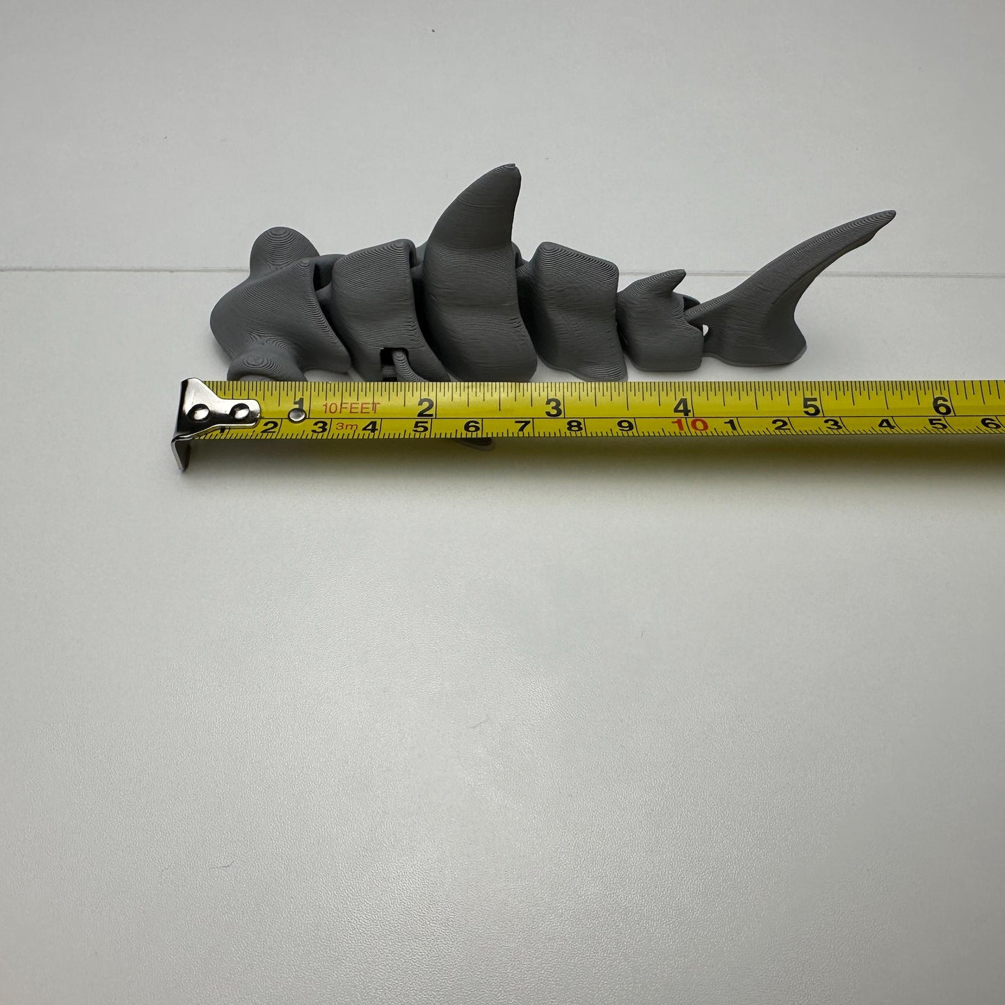 Happy Hammerhead Shark Figurine – Articulated Ocean Decor | 3D Printed & Hand-Finished