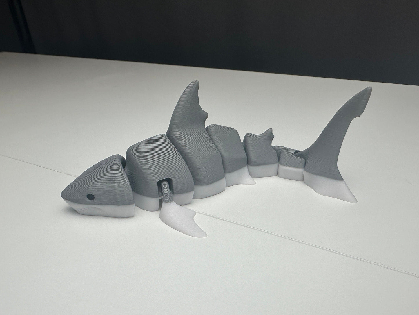 Great White Shark Figurine – Articulated Ocean Display | 3D Printed & Hand-Finished