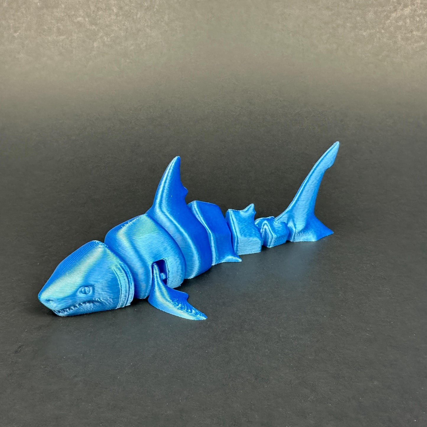 Great White Shark Figurine – Articulated Ocean Display | 3D Printed & Hand-Finished
