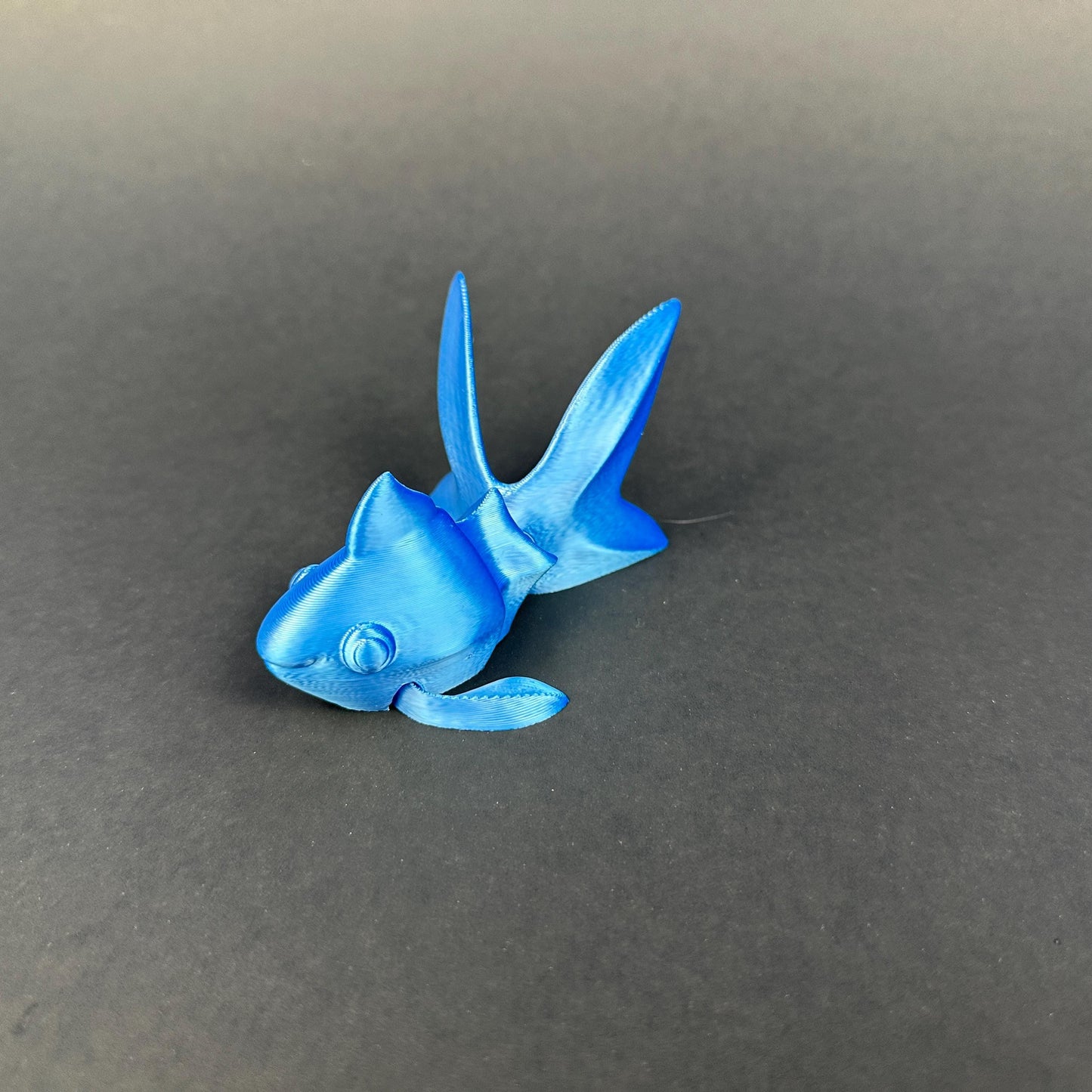 Goldfish Figurine – Articulated Desktop Accent | 3D Printed & Hand-Finished