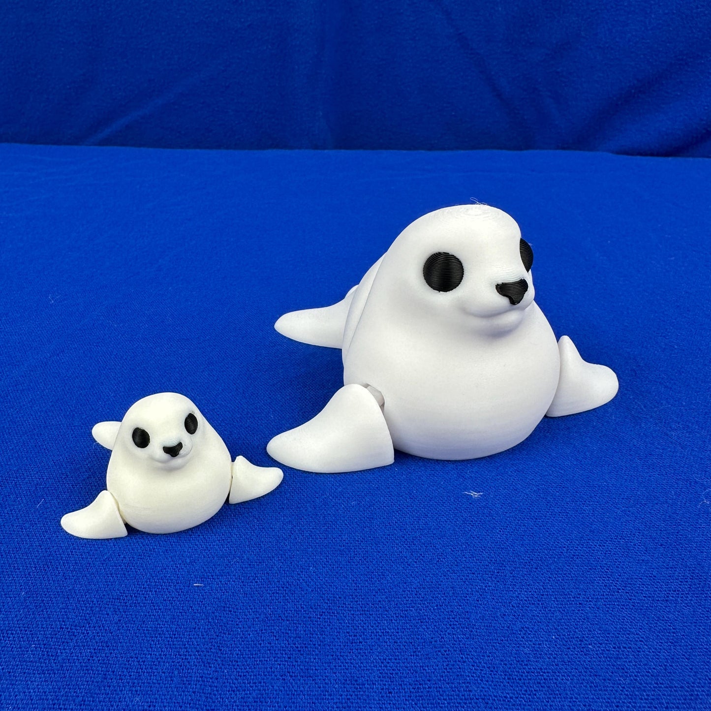 Sea Pup Figurine – Articulated Seal Display | 3D Printed & Hand-Finished