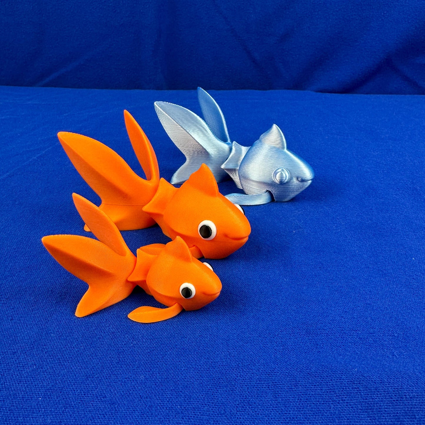 Goldfish Figurine – Articulated Desktop Accent | 3D Printed & Hand-Finished