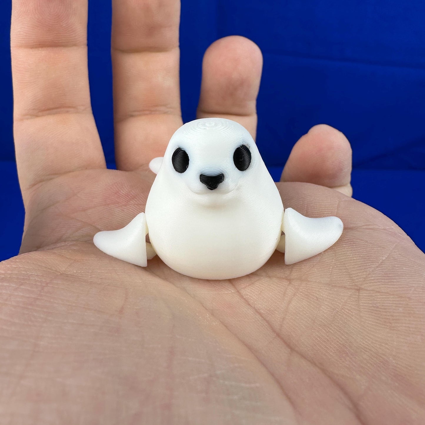 Sea Pup Figurine – Articulated Seal Display | 3D Printed & Hand-Finished