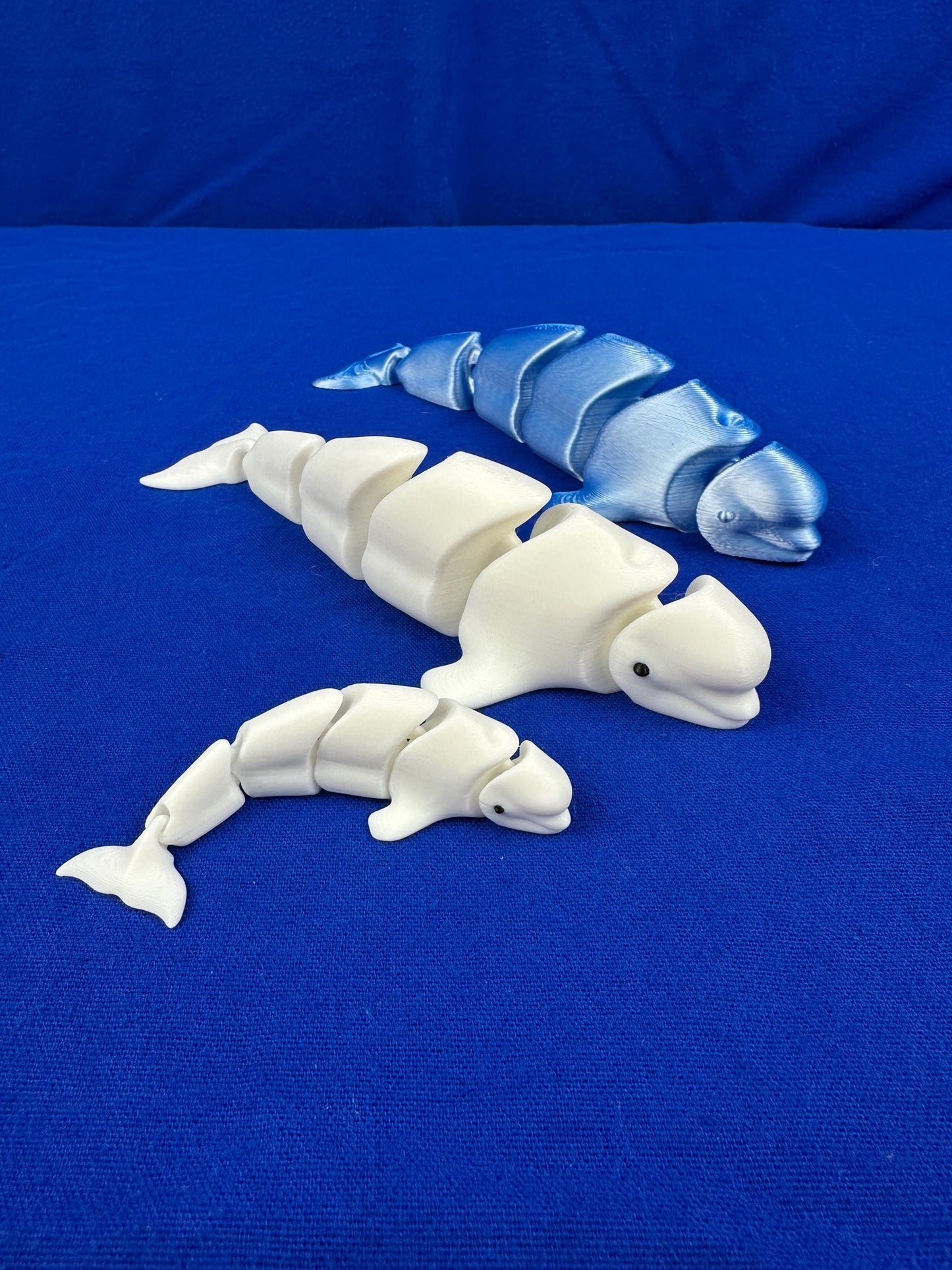 Beluga Whale Figurine – Articulated Ocean Decor | 3D Printed