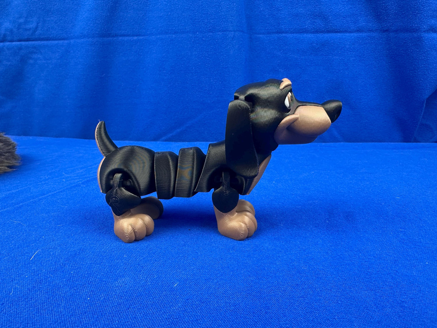 Articulated Dachshund – Poseable Desk Companion in Two Sizes - 3D Printed
