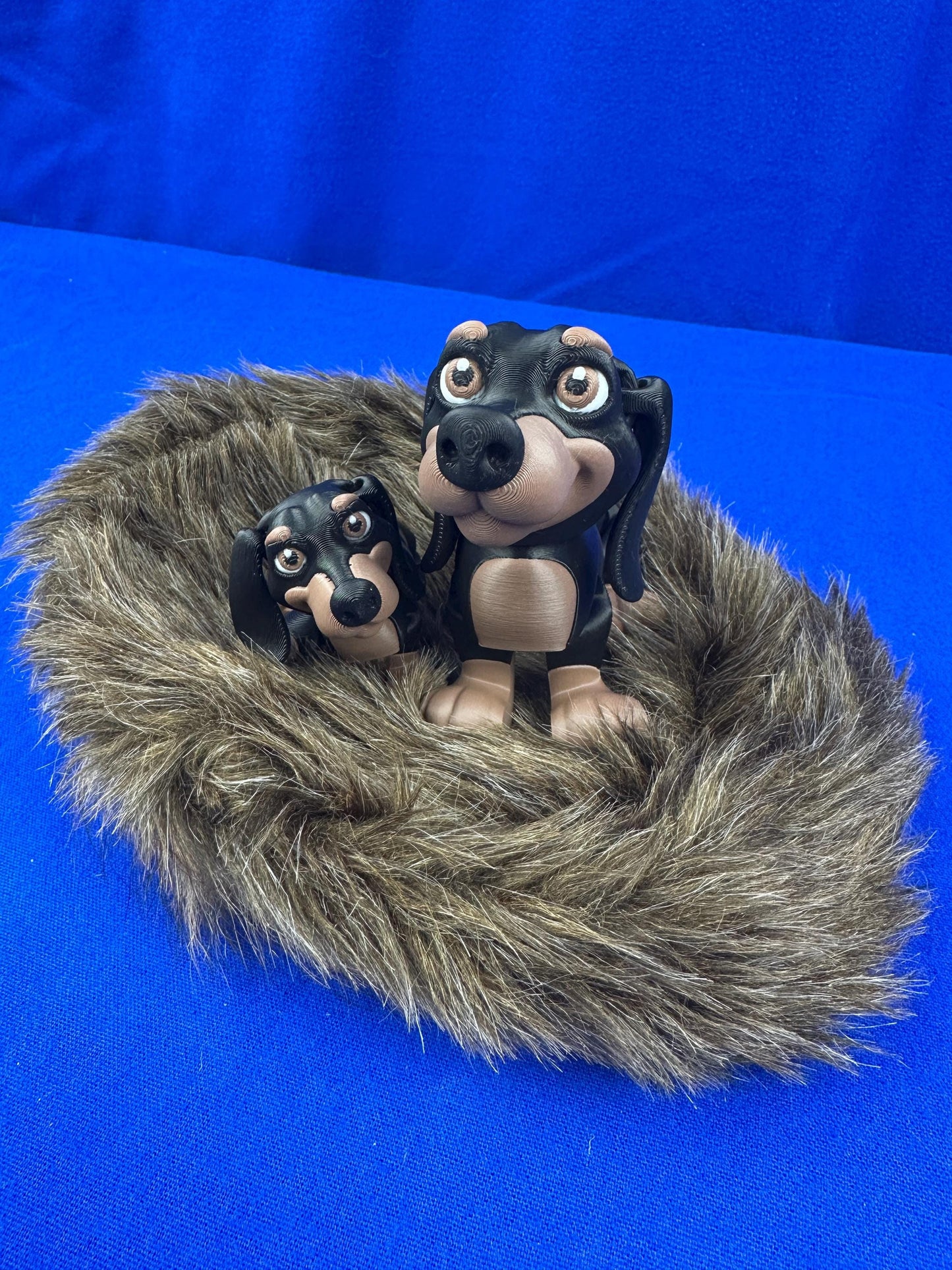 Articulated Dachshund – Poseable Desk Companion in Two Sizes - 3D Printed