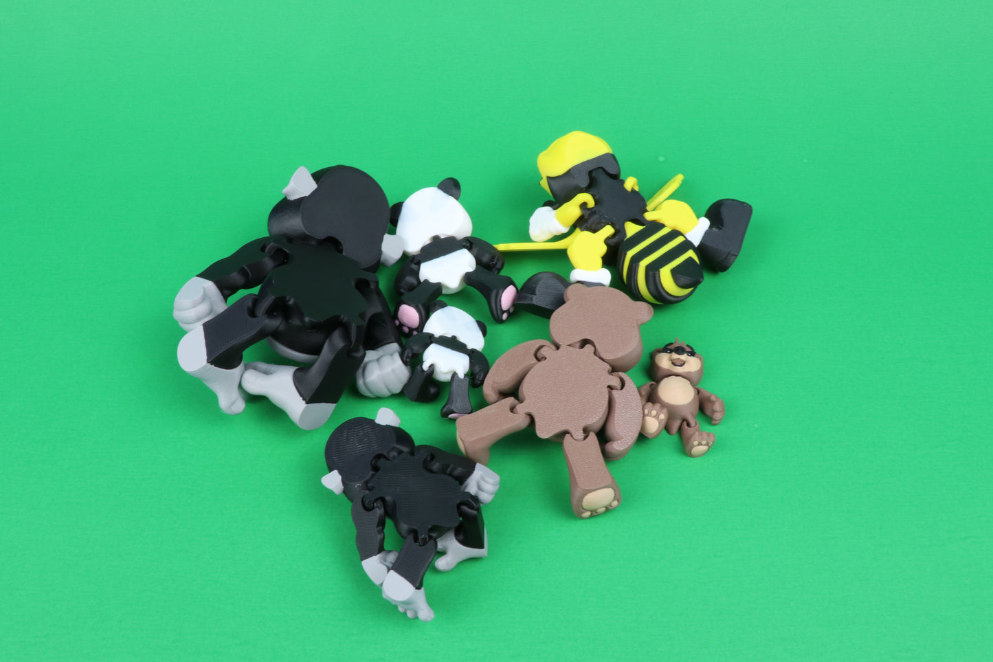 Wildlife Figures – Articulated Decor in Multi-Color PLA - 3D Printed