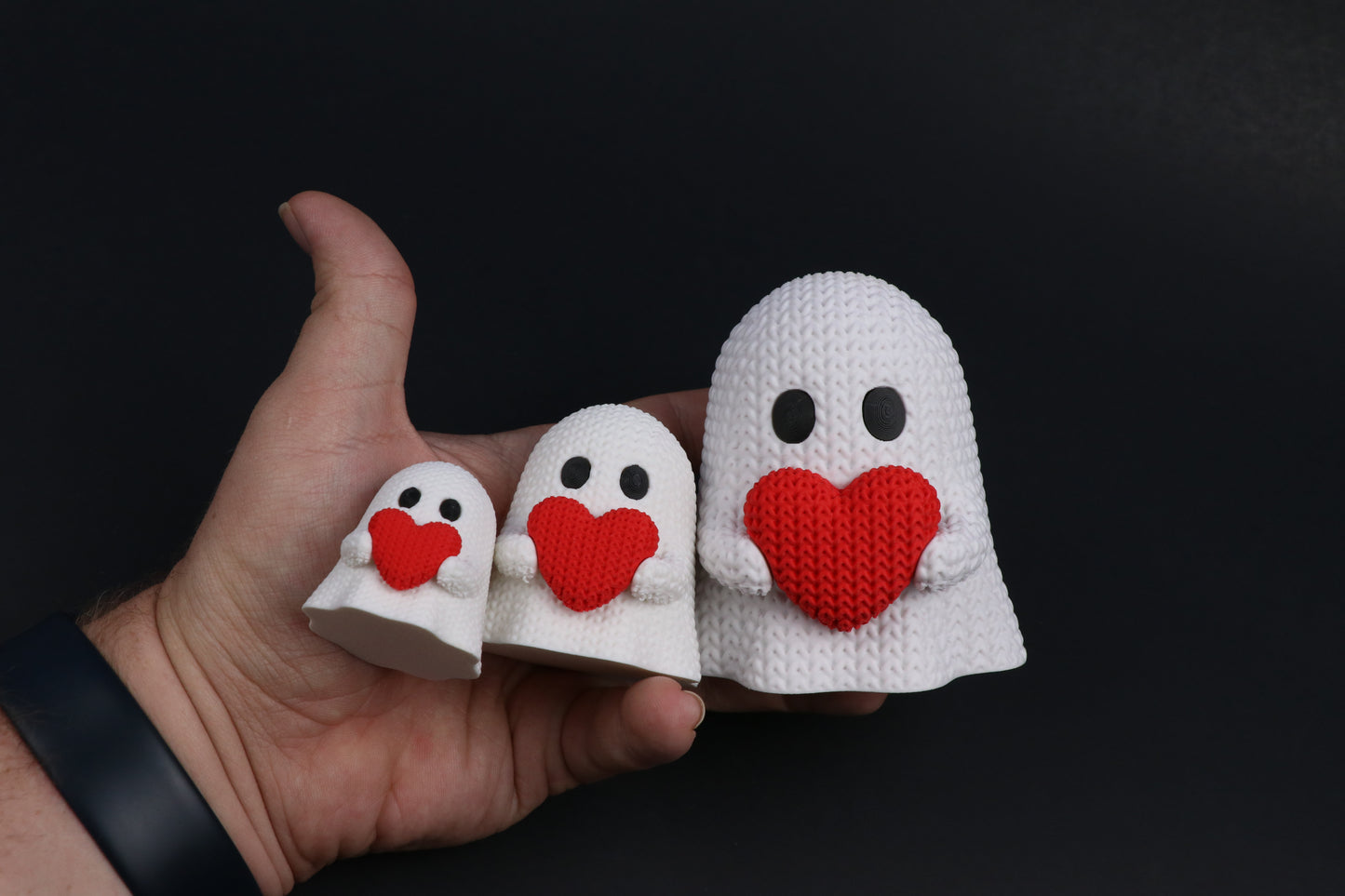 Ghost with Heart – Crochet-Style 3D Printed Figure – Customization Available!