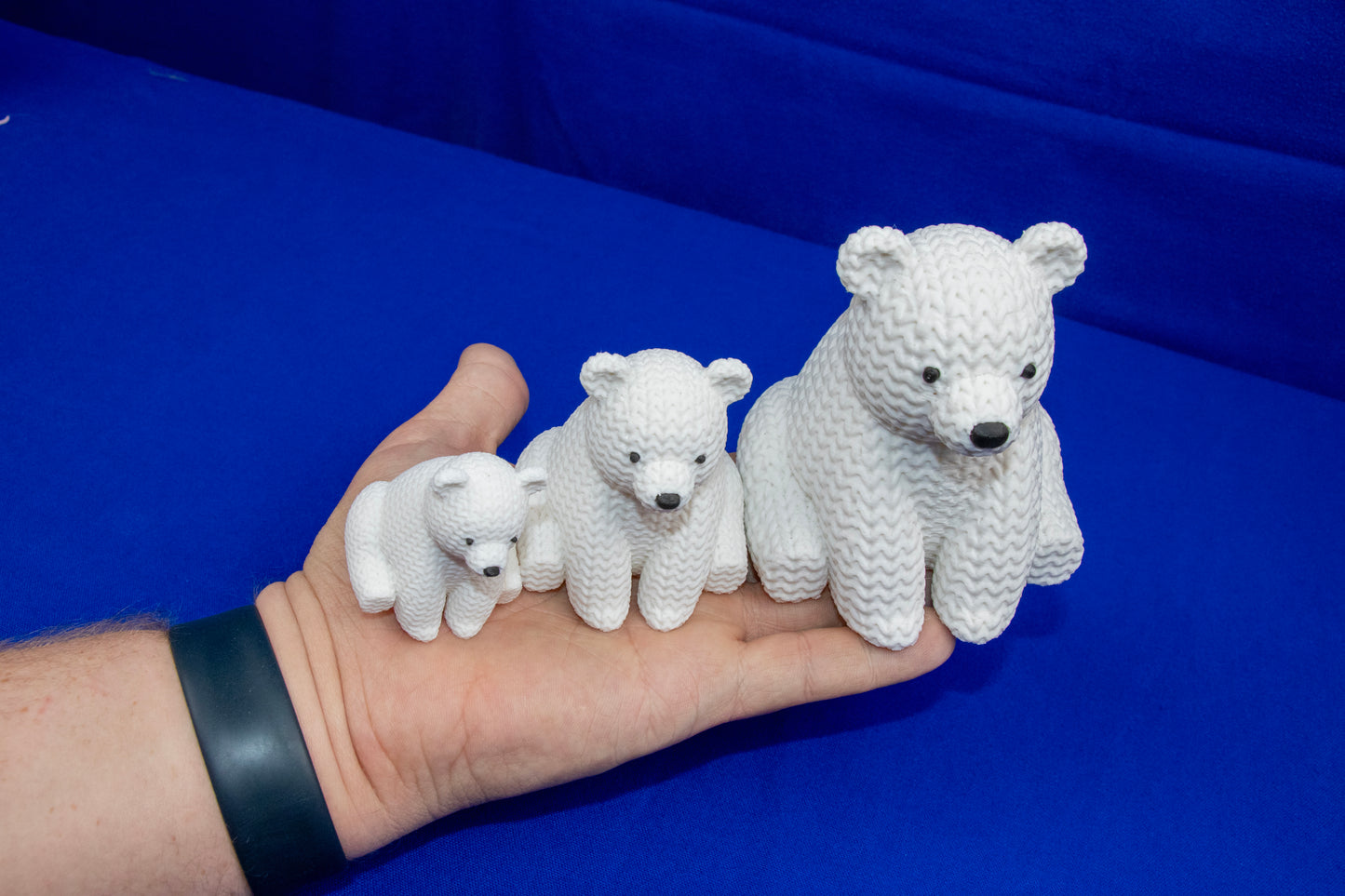 Cozy Knit Polar Bear Figurine – Winter Desk & Shelf Décor