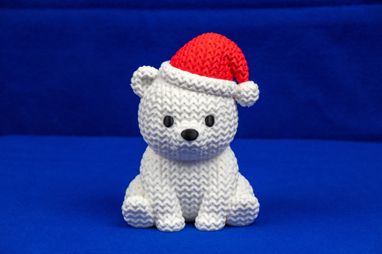 Arctic Knit Bear – 3D Printed Winter Decor (Santa Hat)