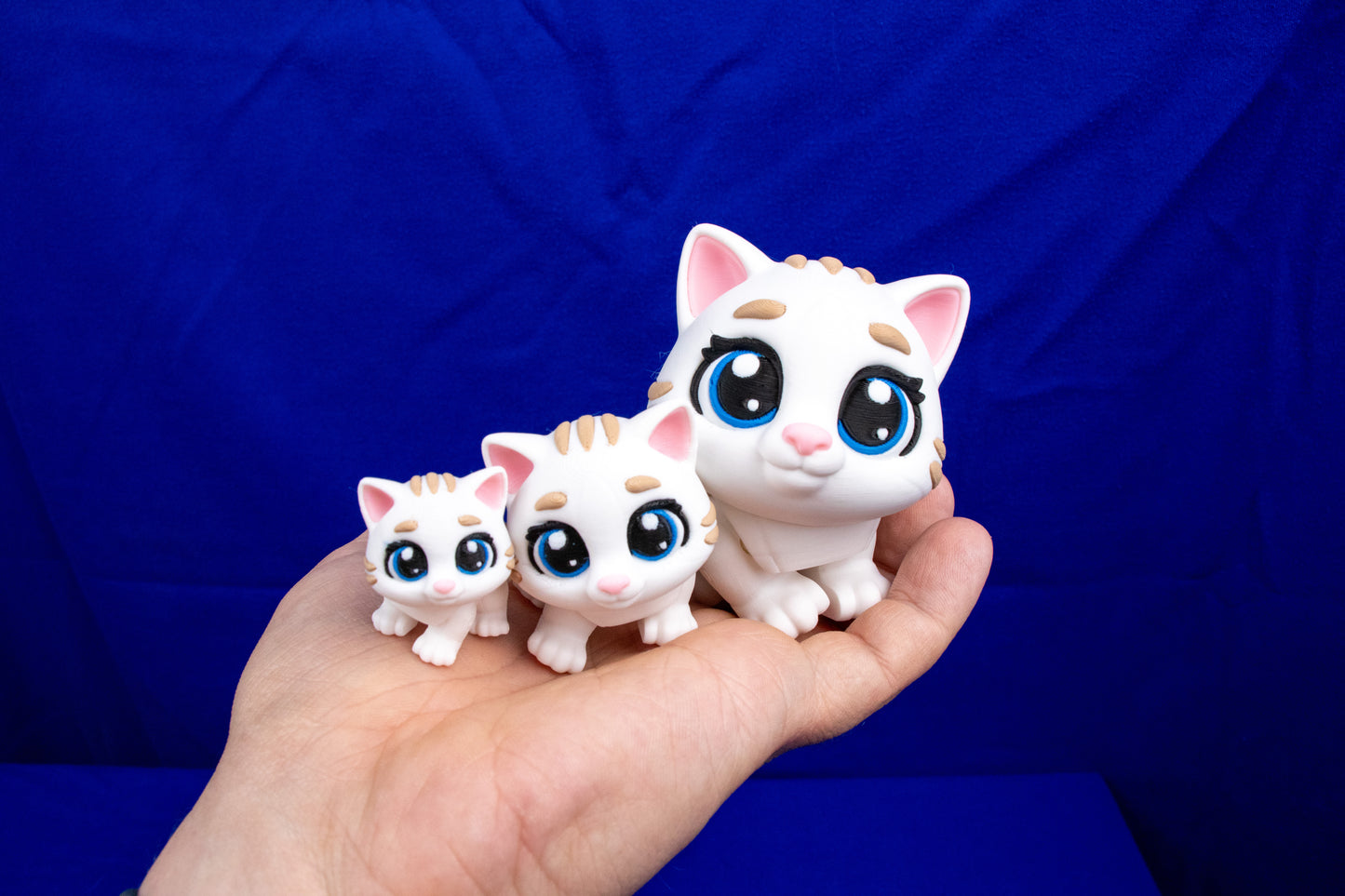 Moon-Eyed Cat – 3D Printed Desk Companion – Toe Bean Variants Available!