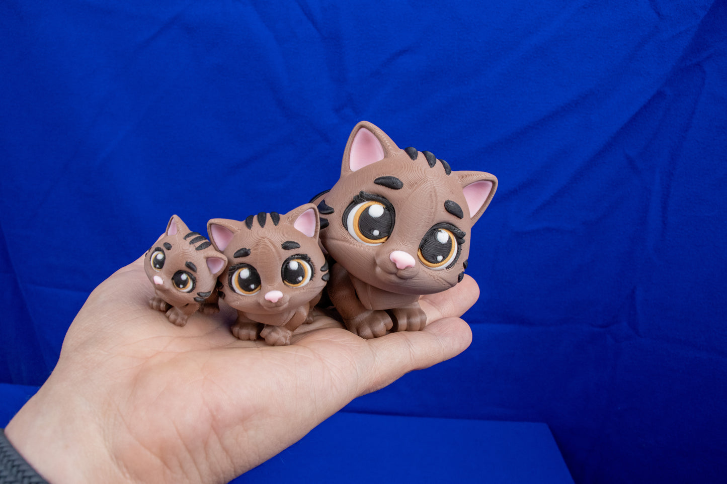 Moon-Eyed Cat – 3D Printed Desk Companion – Toe Bean Variants Available!