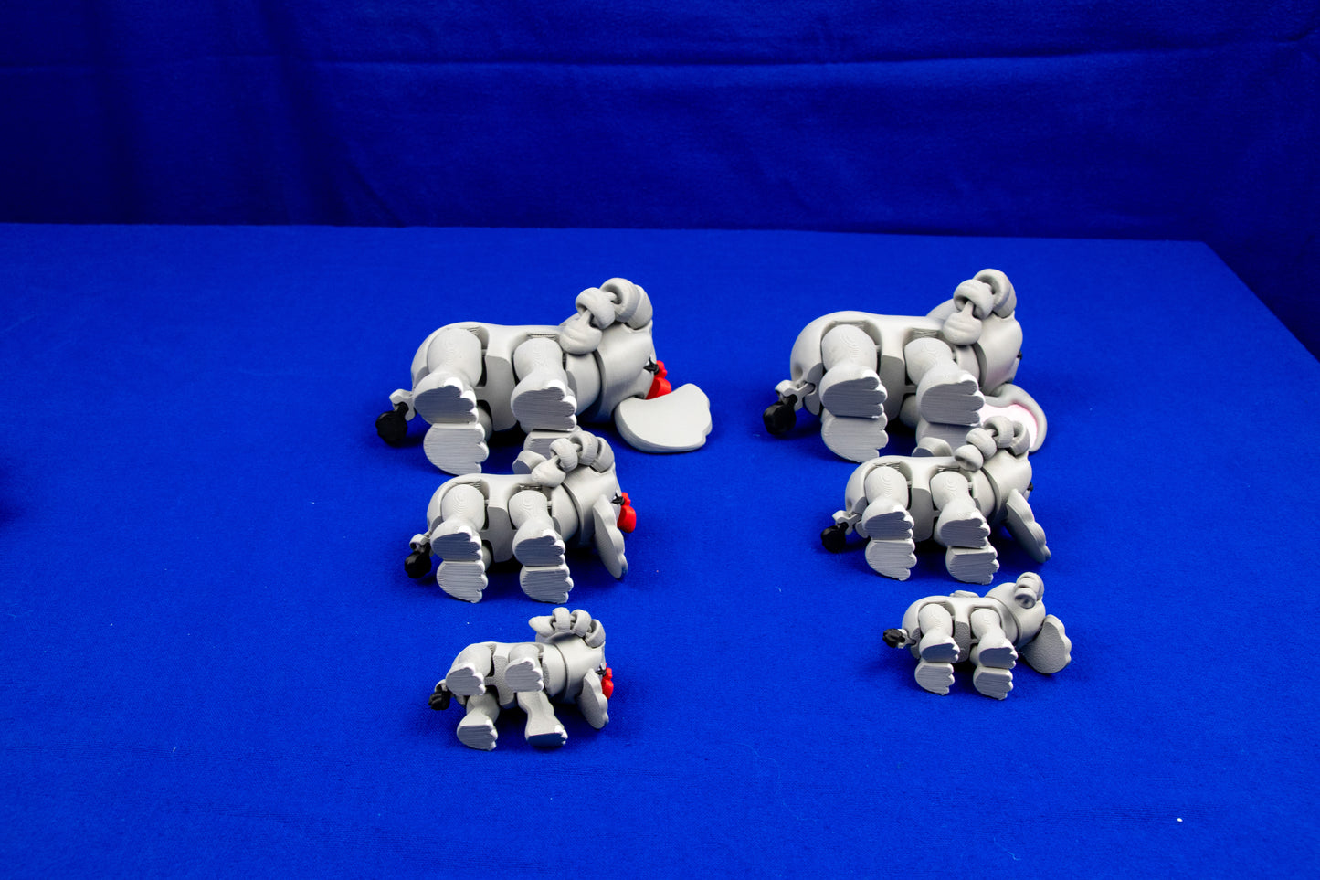 🐘 Articulated Elephant – Poseable Desk Decor in Three Sizes