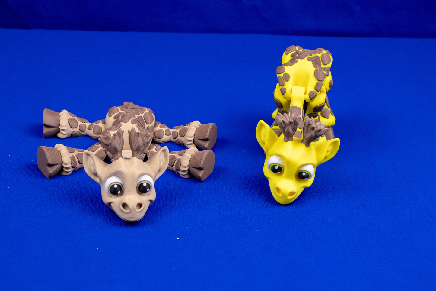 Graceful Giraffe – Articulated Collectible with Flexible Neck & Tail