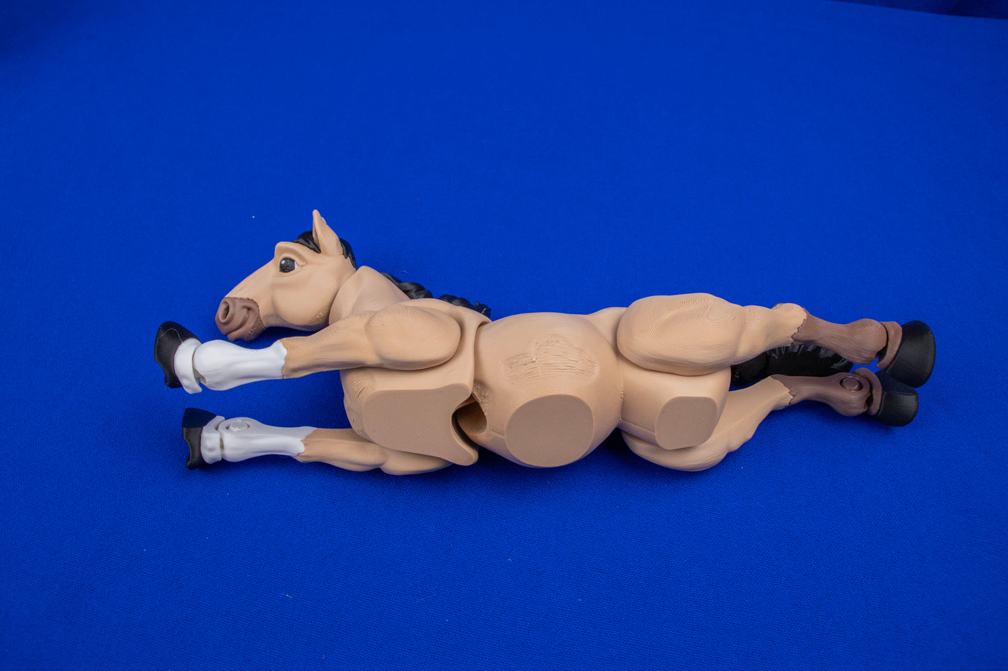 Articulated Horse Figurine – Poseable 3D Printed Desk Decor – Customization Available!