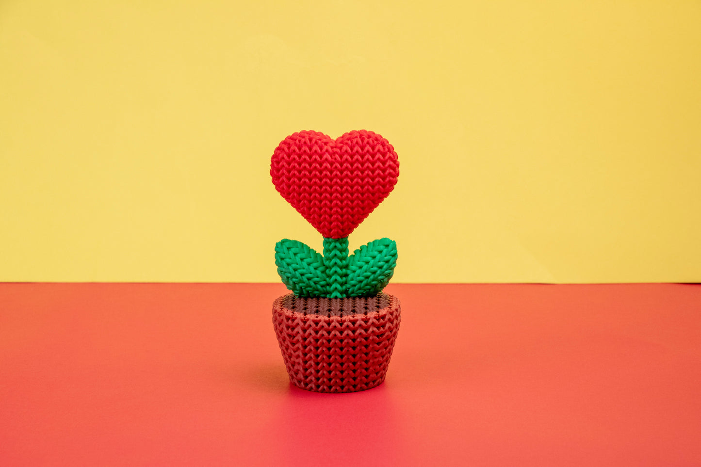 Crochet-Style Heart Plant Decor – 3D Printed Desk or Shelf Display