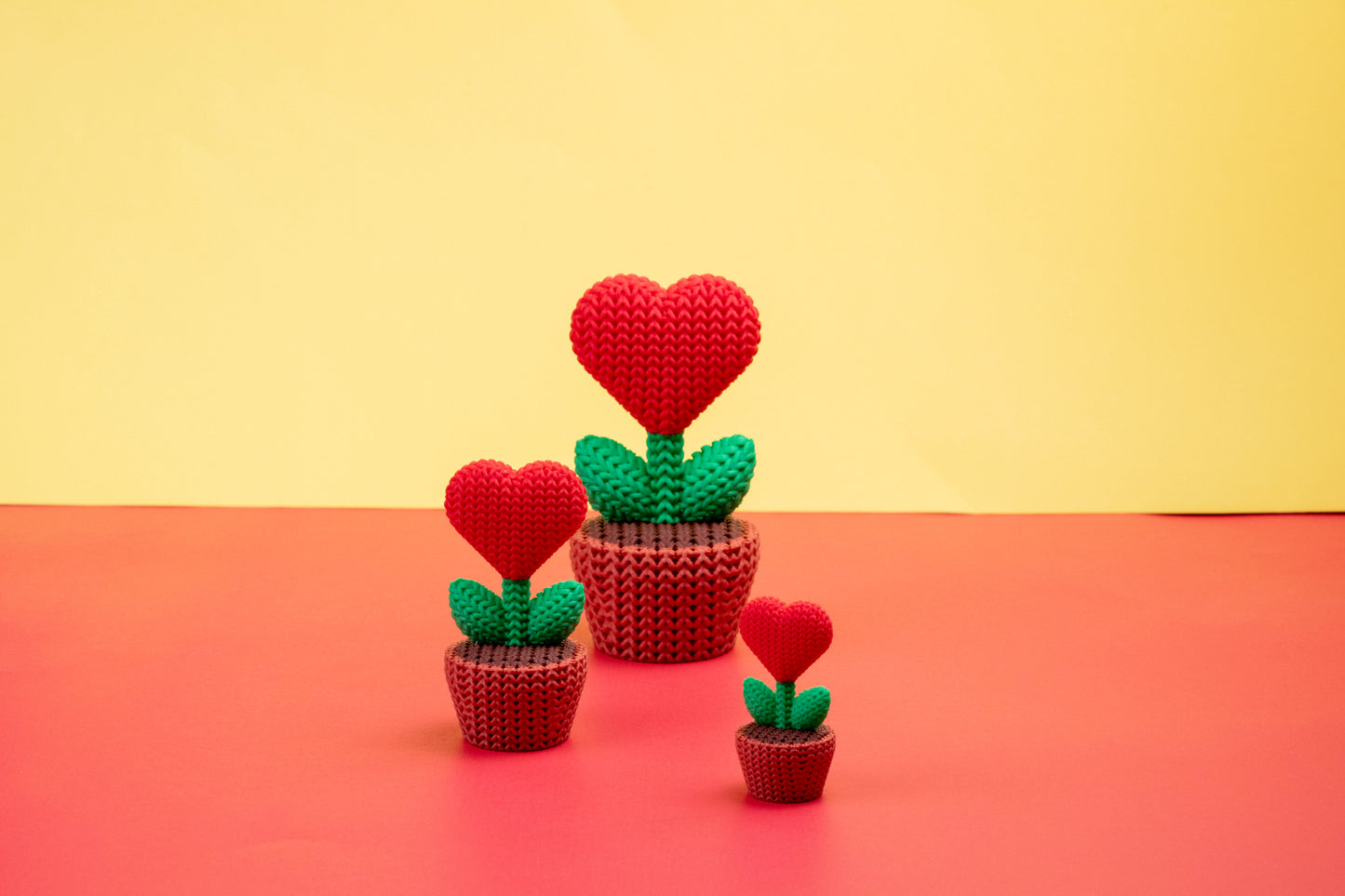 Crochet-Style Heart Plant Decor – 3D Printed Desk or Shelf Display