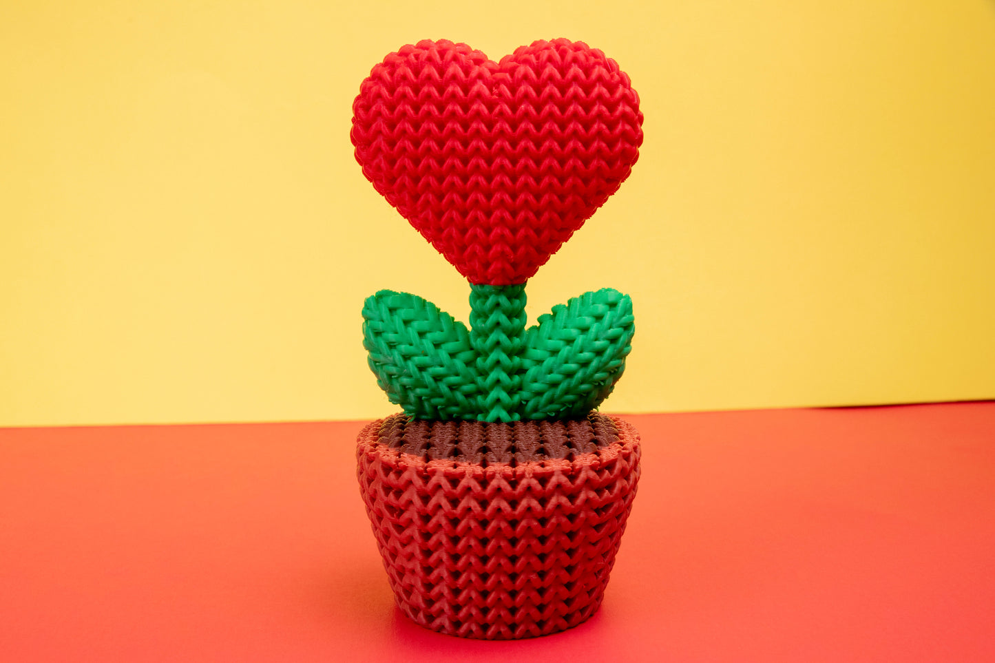 Crochet-Style Heart Plant Decor – 3D Printed Desk or Shelf Display