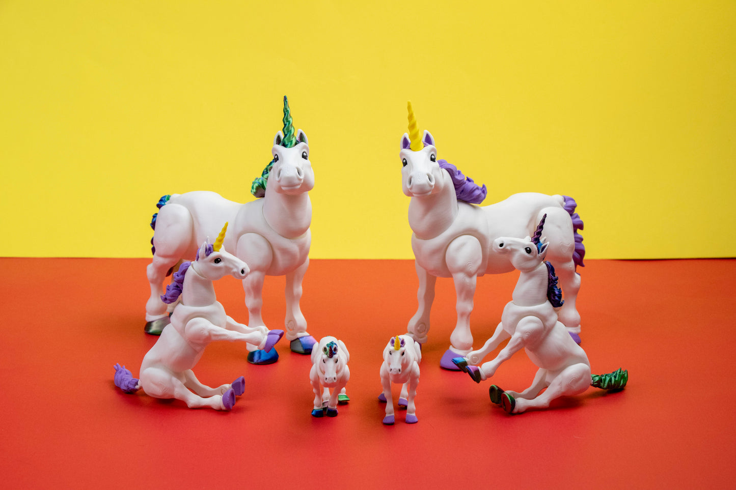 Articulated Unicorn Figurine – Poseable 3D Printed Desk & Shelf Decor – Customization Available