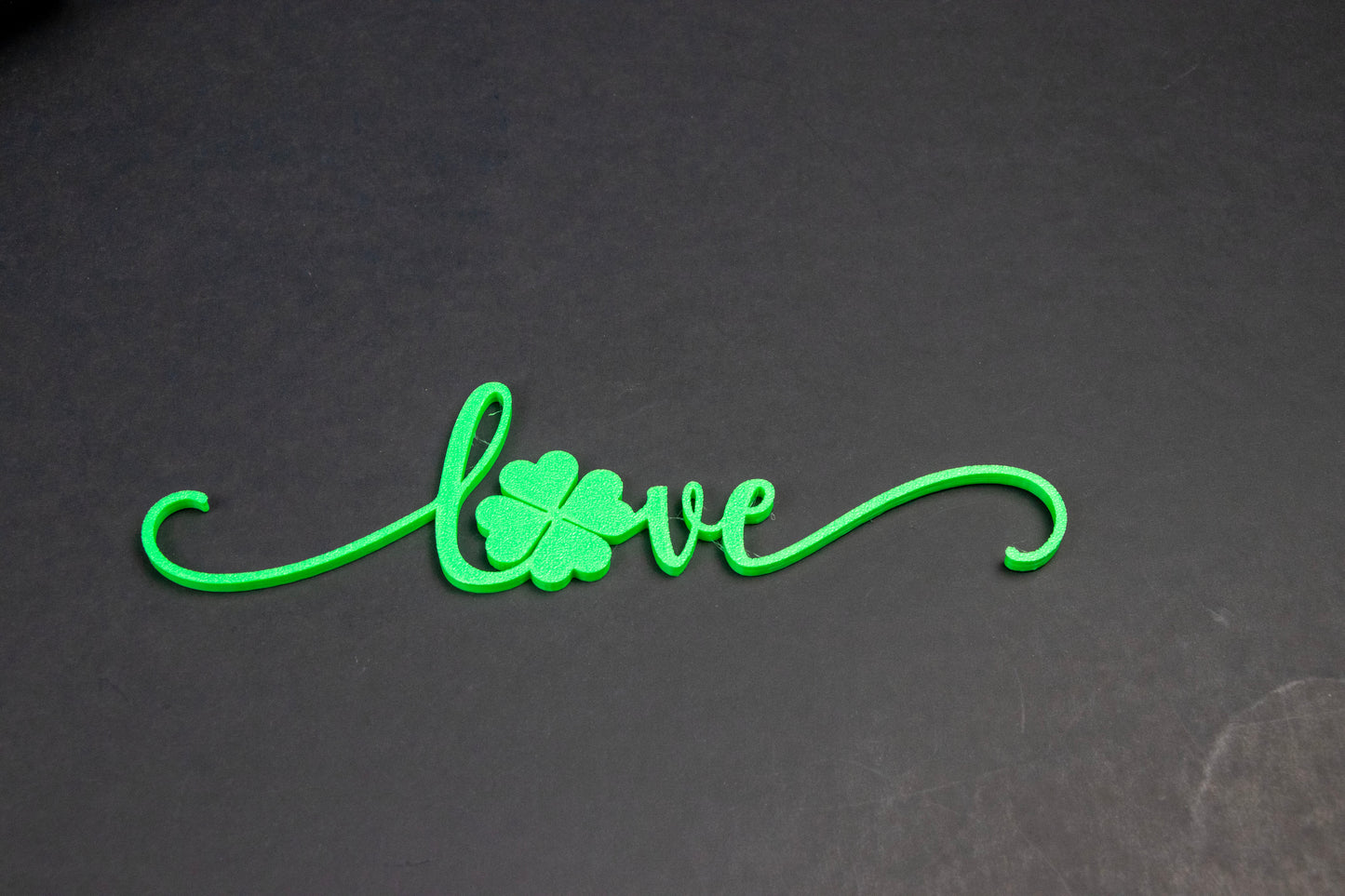 Lucky in Love Decor Set – Articulated Four Leaf Clover Fidget & Love Sign – Customization Available