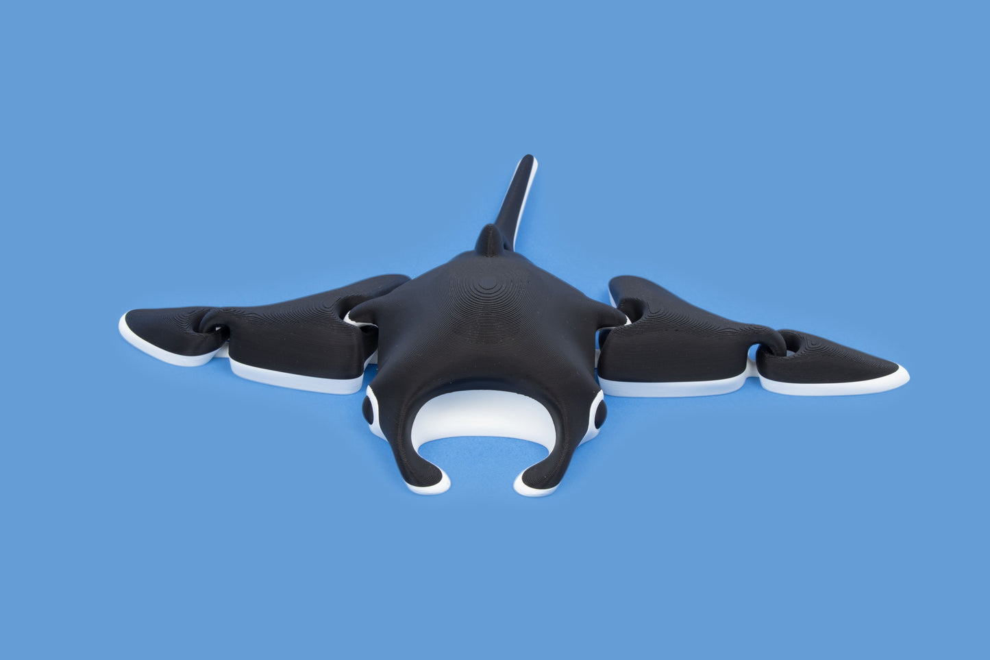 Manta Glide: Articulated 3D-Printed Desk Companion