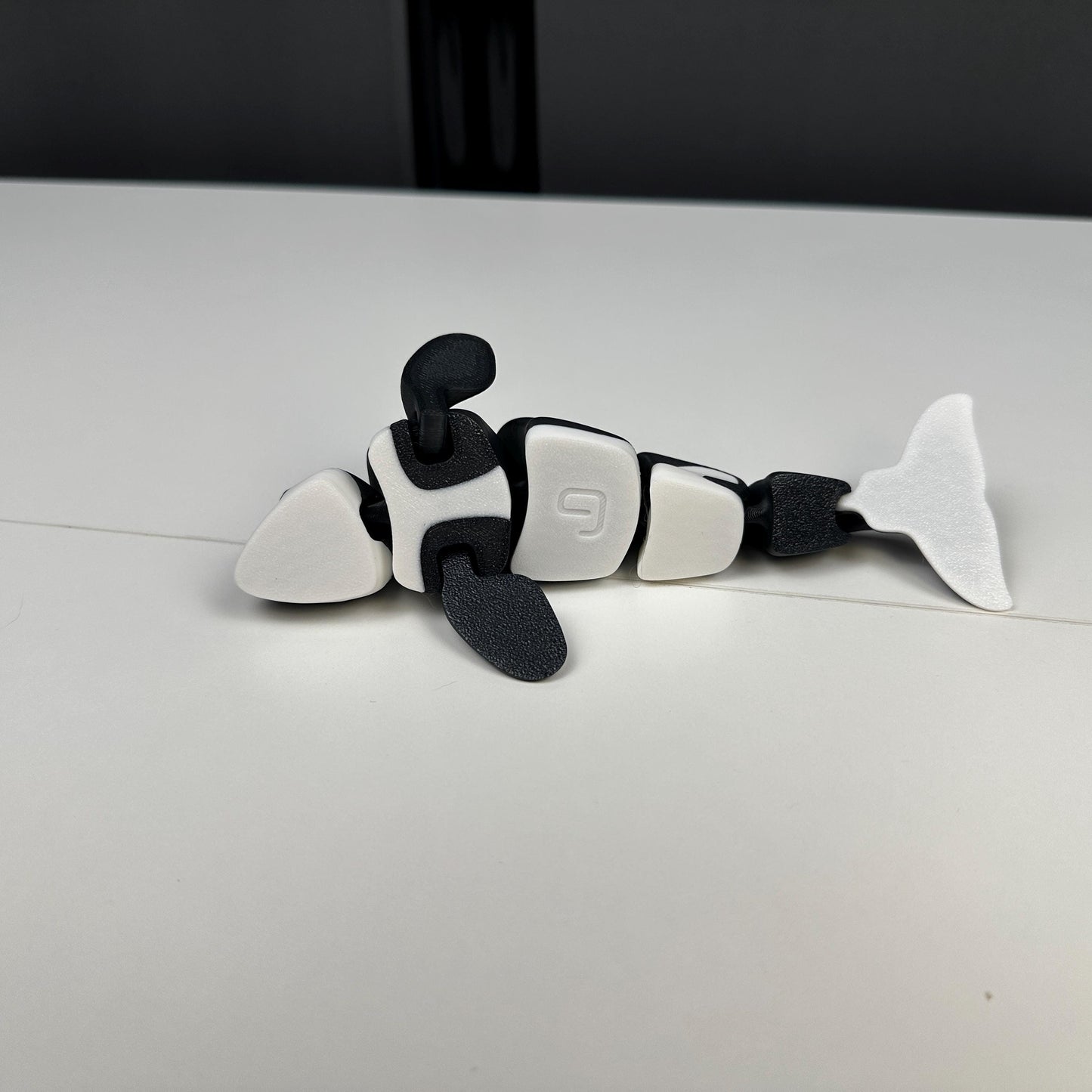Orca Whale Display Piece – Articulated Ocean Decor | 3D Printed & Hand-Finished
