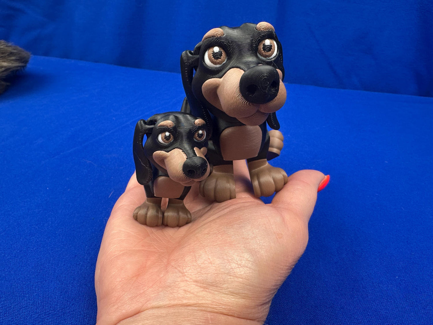 Articulated Dachshund – Poseable Desk Companion in Two Sizes - 3D Printed